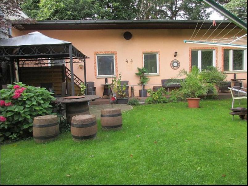 Ferienwohnung Am Wasserturm Hohen Neuendorf Exterior photo